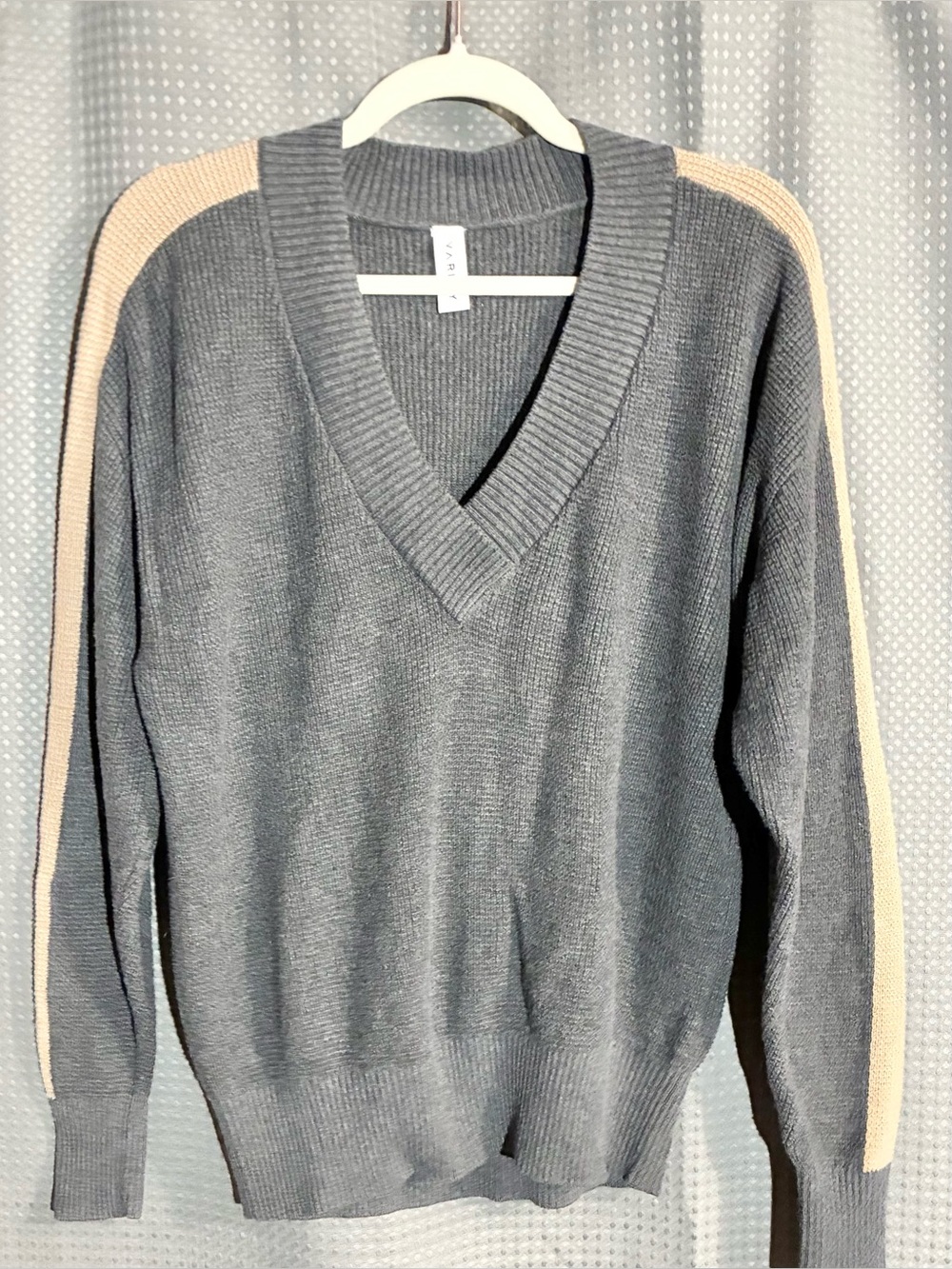 Varley Wool Blend Color Block Sweater Sz XS V Neck Charcoal Tan Stripe Rib Knit